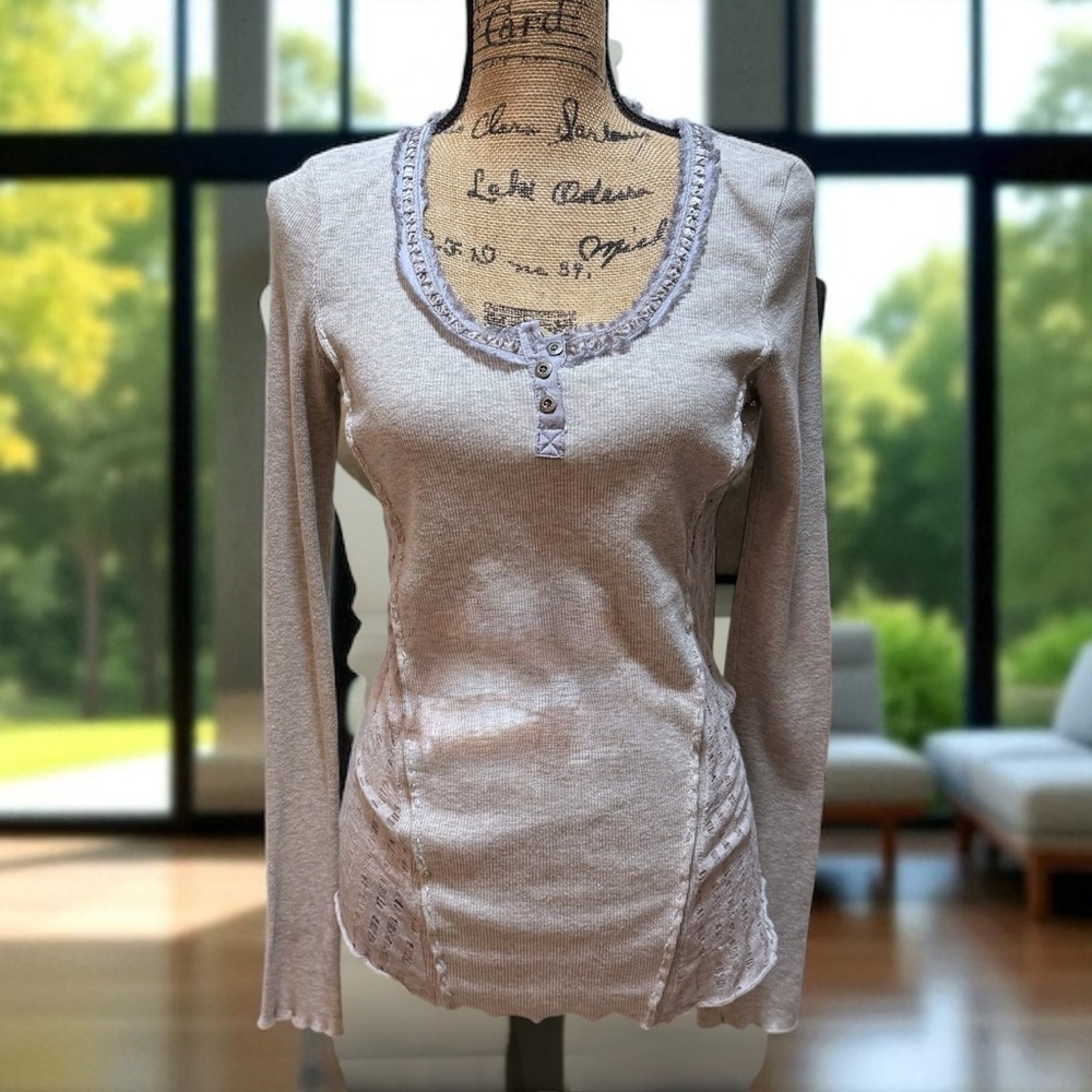 Miss Me Gray Long Sleeve Top with Button Lace Ribbon Detail EUC L